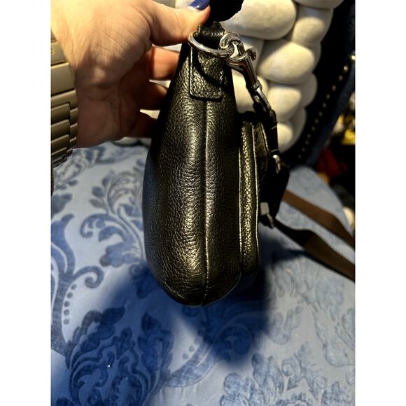 Coach Black Pebbled Leather Swingpack crossbody Turn-Lock Front Pocket - Picture 3 of 12